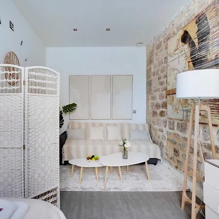 Charming Studio - 2p - Voltaire *